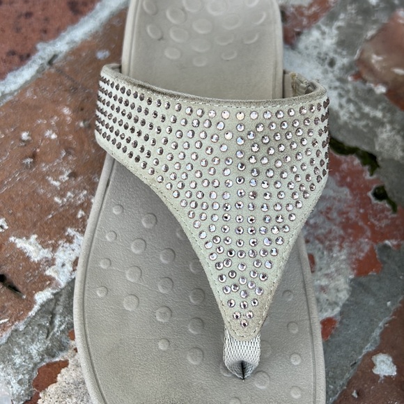 Vionic sandals - Picture 3 of 15